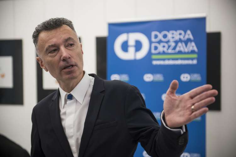 Bojan Dobovšek