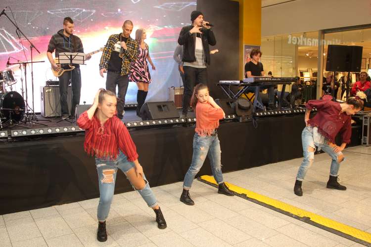 top najstnica, artifex, nikpke, trkaj, lara kadis