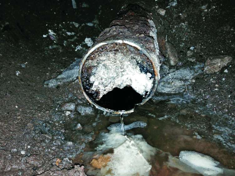 jedilno olje Zamašena cev (www.balkandraincleaning.comclogged-sink-cleaning-repair).jpg