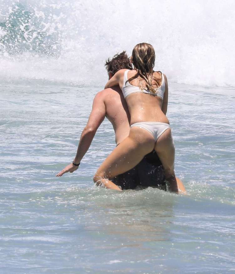 Miley Cyrus in Liam Hemsworth