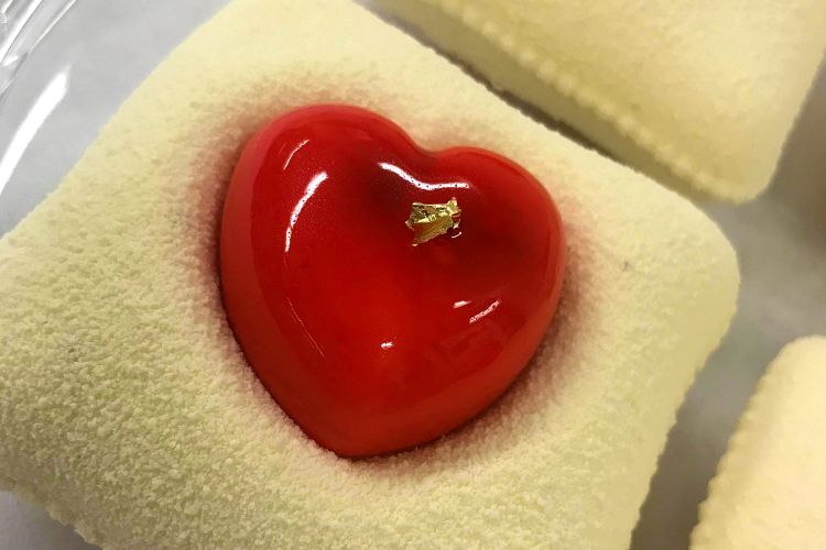 S.A.R.S. - razvajanje z valentinovimi poslasticami
