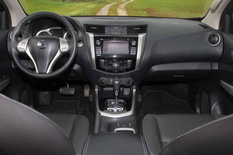 Nissan navara (8)