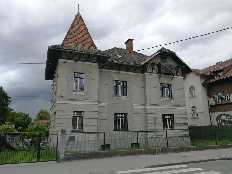 cesta 27 aprila 49