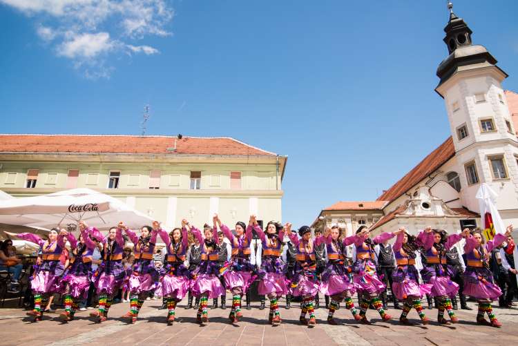 Festival Lent Folkart Grajski trg
