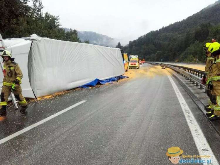 prometna nesreča, štajerska avtocesta, koruza, tovornjak