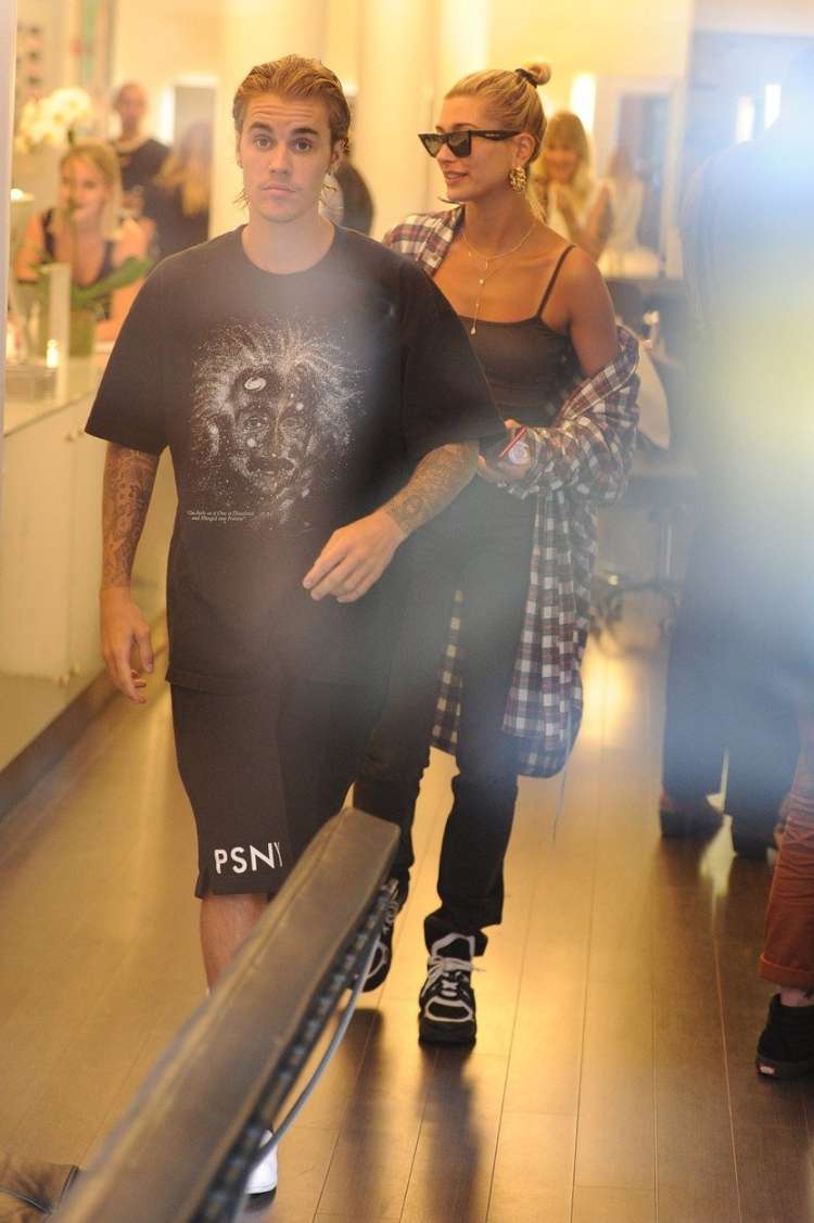 Justin Bieber in Hailey Baldwin