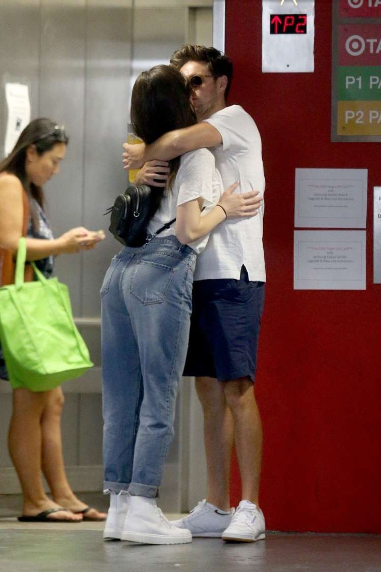 Niall Horan in Hailee Steinfeld (2).jpg