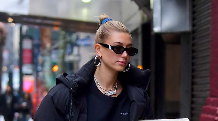 Hailey Baldwin (3).jpg