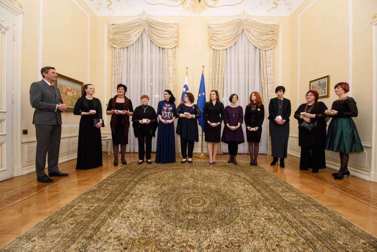 Predsednik republike  Borut Pahor in kandidatke za Žensko leta 2018.JPG