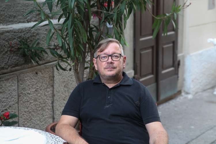 Križevniška ulica 9