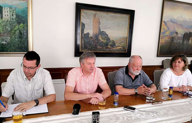 Zvone Žigon, Ciril Globočnik, Peter Česnik in Jasmina Ilič.