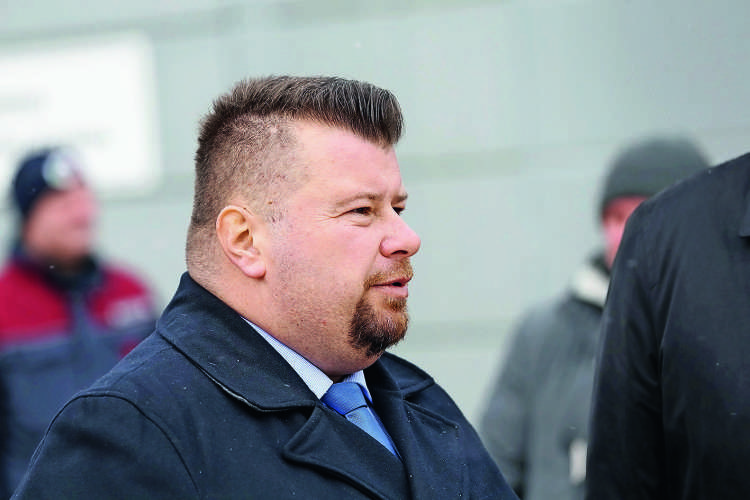 Po informacijah Necenzurirano.si so iz grosupeljske SDS prihajali različni poskusi in pritiski, da bi pri prenovi hotela Brdo sodeloval lokalni gradbinec. Na fotografiji direktor občinske uprave Dušan Hočevar.