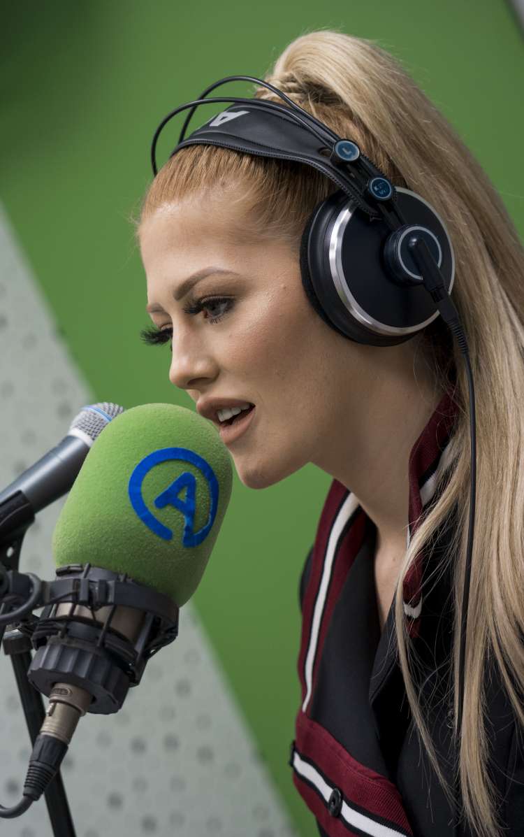 radio-aktual, nina-donelli