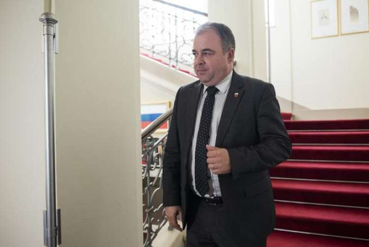 Danijel Krivec, vodja poslanske skupine SDS, ki je zahtevala izredno sejo.