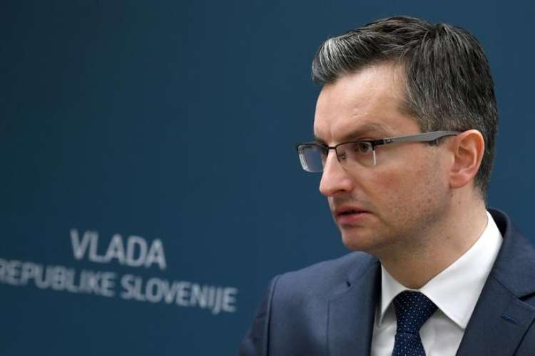 Premier Marjan Šarec podrobno spremlja dogajanje v Adrii in opozarja, da je nemški sklad že potopil letalsko družbo v Švici.
