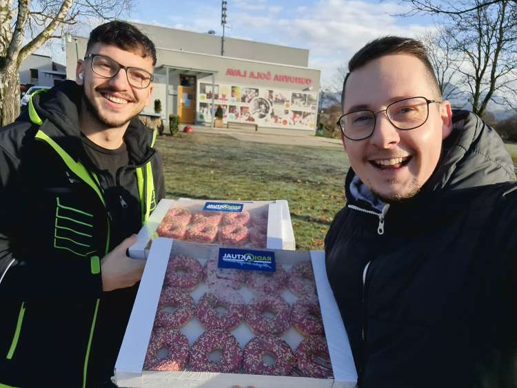 pekarstvo-orehek, donut-krofi, radio-aktual