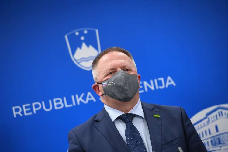 Imenovanje Marjana Dikaučiča je Janši predlagal Zdravko Počivalšek.