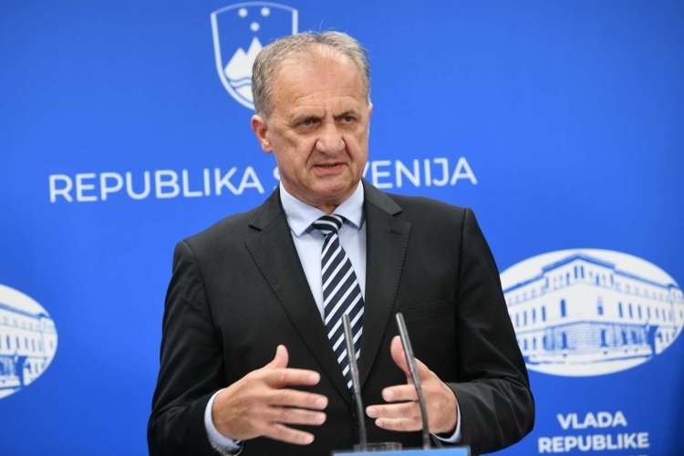 Na seznamu Simičevih obiskovalcev so znani lobisti, odvetniki in politiki.
