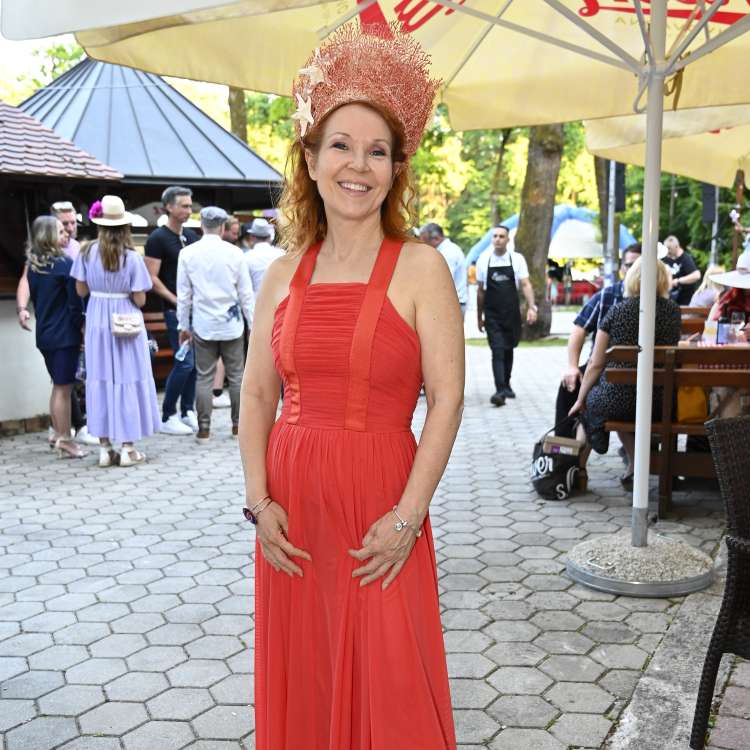 lady piknik 475.JPG