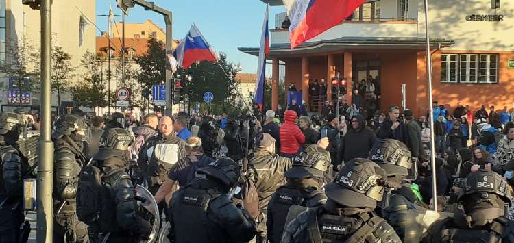 protesti, ljubljana, protesti-13-10-2021
