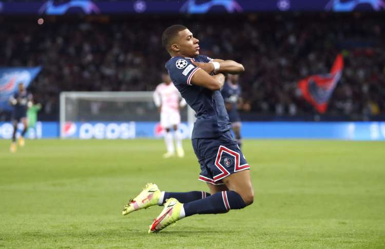 mbappe 21 re