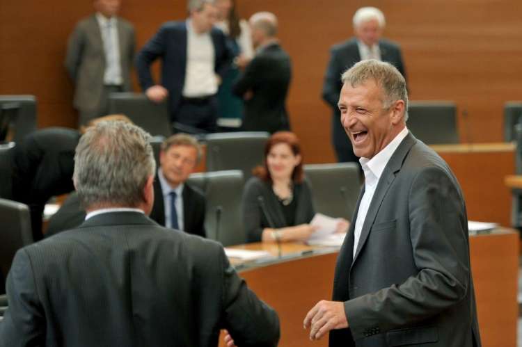 Senko Pličanič, veliki zmagovalec Vizjakovega mandata. Samo z ministrstvom za okolje in prostor je do sedaj podpisal za 650.000 evrov pogodb.