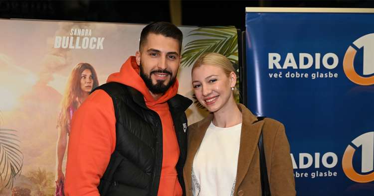 Challe Salle, Yvonne Srdoč