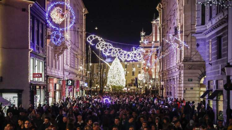 Kdaj se po Sloveniji prižgejo praznične lučke?