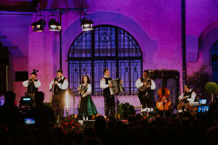 Slovenski zvoki so na Festivalu Ptuj 2023 nastopili v revialnem delu.