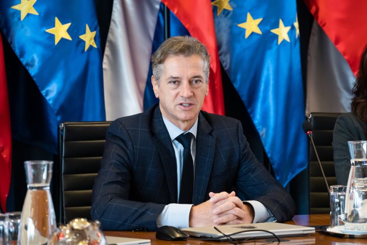 robert-golob