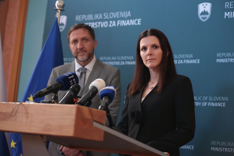 Klemen Boštjančič, Nikolina Prah