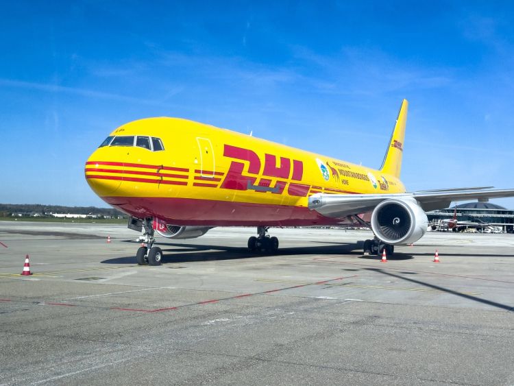 dhl express, letalo