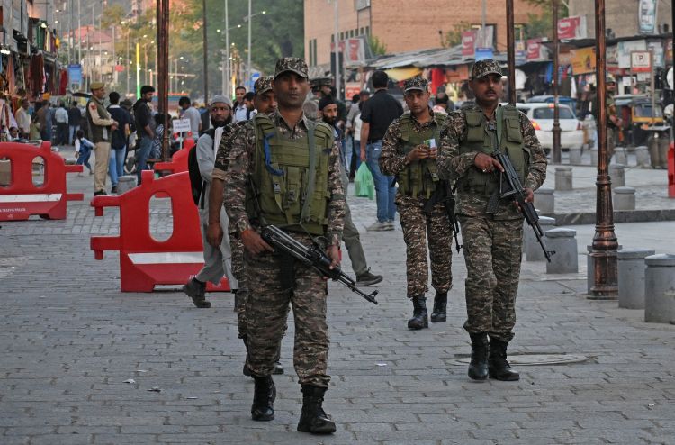 indijski vojaki, srinagar