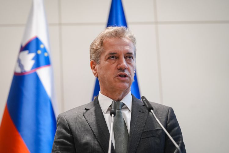 Robert Golob