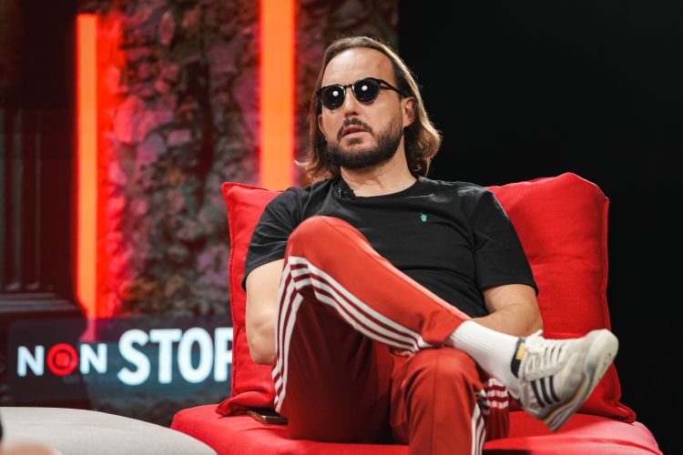Zlatko predstavil novo pesem in dokazal, da zna tudi pet