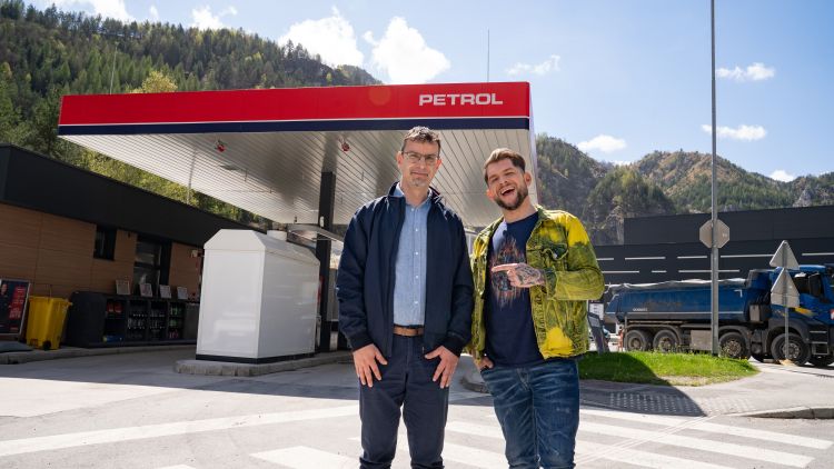 petrol, pot-neustavljivih, crna-na-koroske, dona, poplava, pomoc, klemen-bunderla