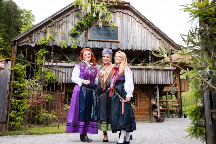 Polonca, Klavdija in Janja .JPG