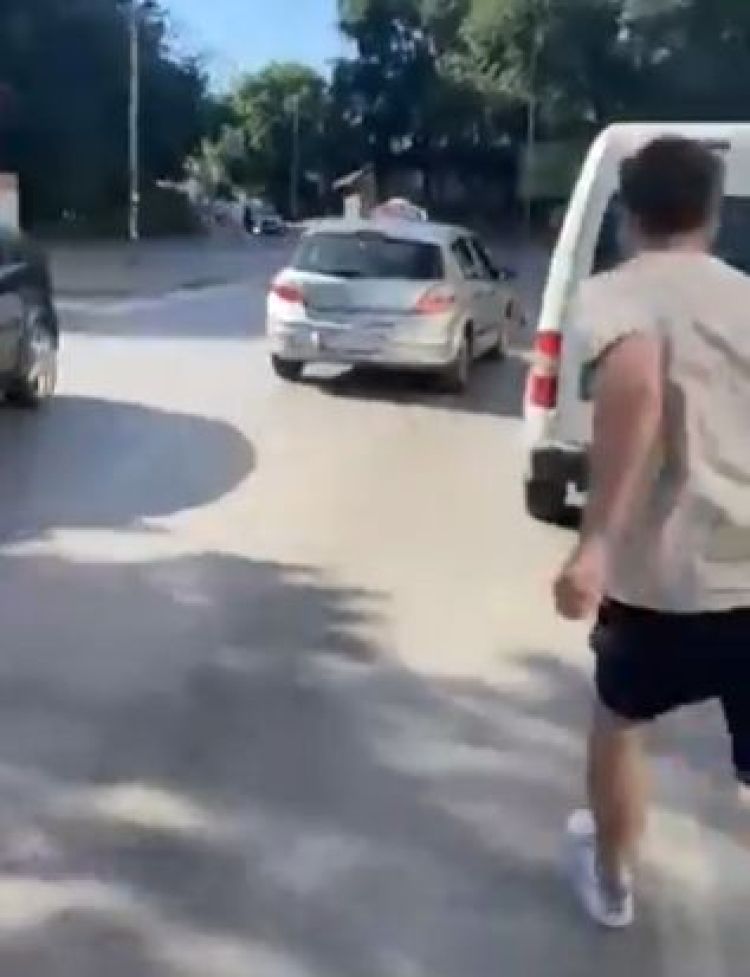 kragujevac, protesti, taksist
