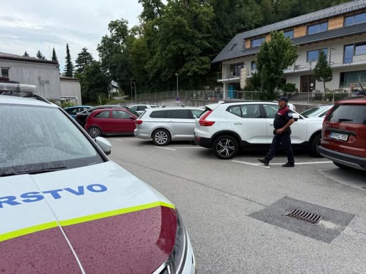 bled, zdravstveni-dom, parkirisce