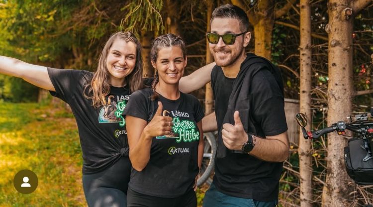 Nuša uživa tudi v akciji Laško Gremo v hribe.