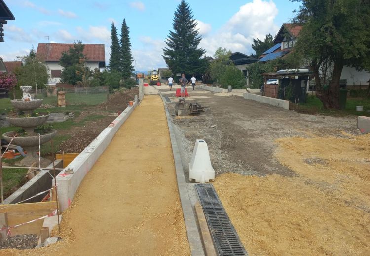 izvir-cedem, cesta