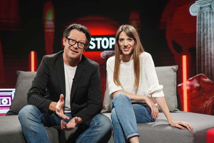 Monika Avsenik je v oddaji nonSTOP pri Boštjanu Klunu iskreno spregovorila o svoji glasbeni poti.