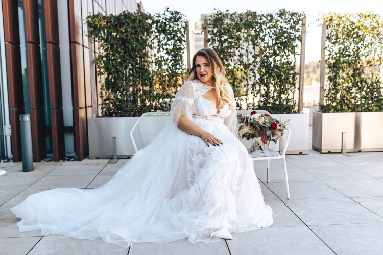 Nasmejana in srečna nevesta!