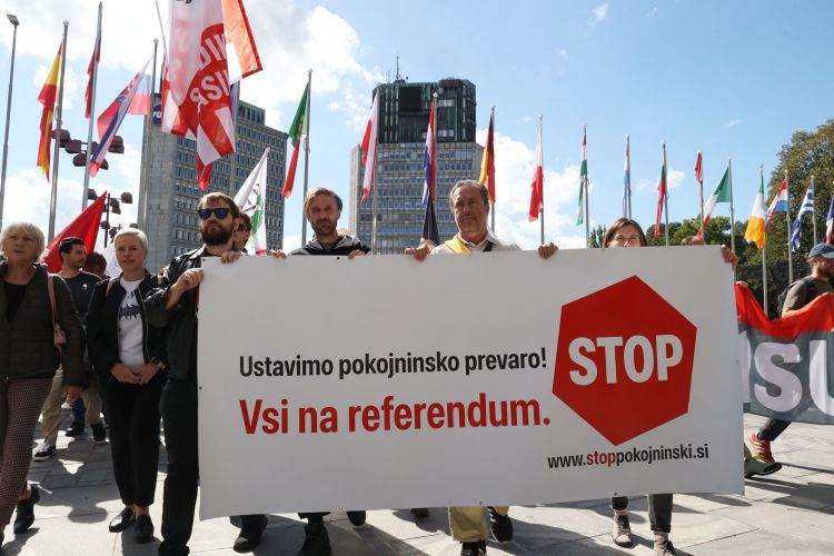 podpisi referendum pokojninska reforma dz
