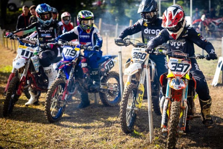 Vozniki razreda MX 85 Taj Golež (111), Leo Gajser (119), Tim Repnik (360) in Alex Novak (397).jpg