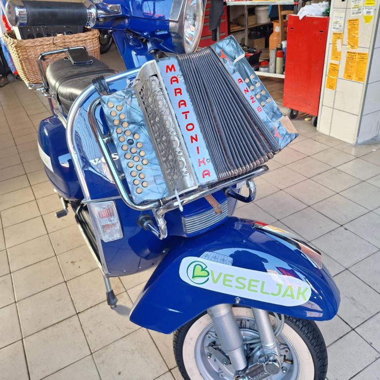 Navijaški motor Janeza Marolta.jpg