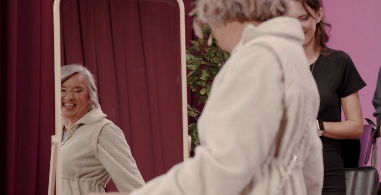 cvetka v ogledalu.jpg