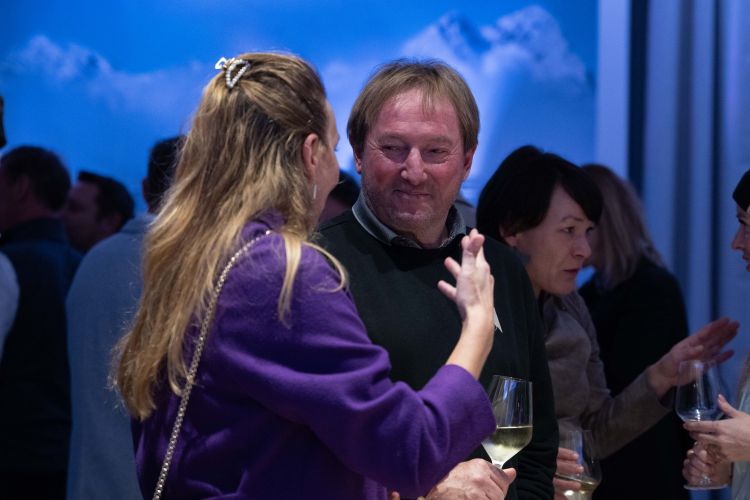 5. (c) Elan, d.o.o., Bojan Križaj, legenda slovenskega smučanja na otvoritvi trgovine Elan Center Ljubljana.jpg