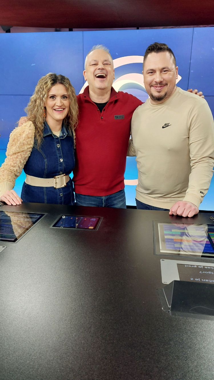 Igor Podpečan je velikokrat na TV Veseljak Golica, tukaj v družbi Nejca in Nine.