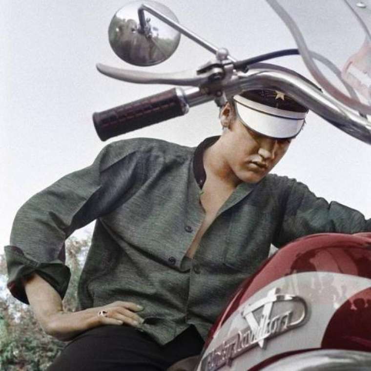 082124_181775_elvis_presley_motor_fb